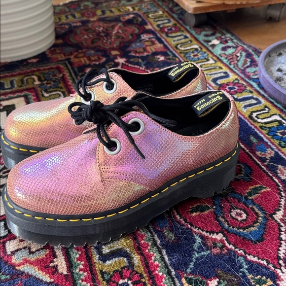 Dr. Martens Shoes - Dr. Martens Holly Pink
Iridescent Leather Platform women’s 9 uk 7 unicorn euc